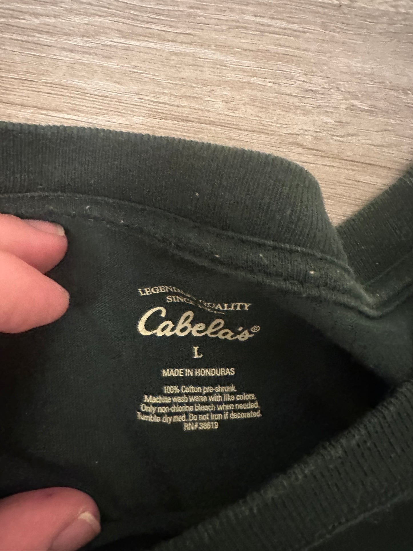 Cabelas Hunting Graphic Long Sleeve Size L